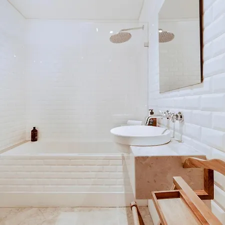 Colosseum Building - Gamma